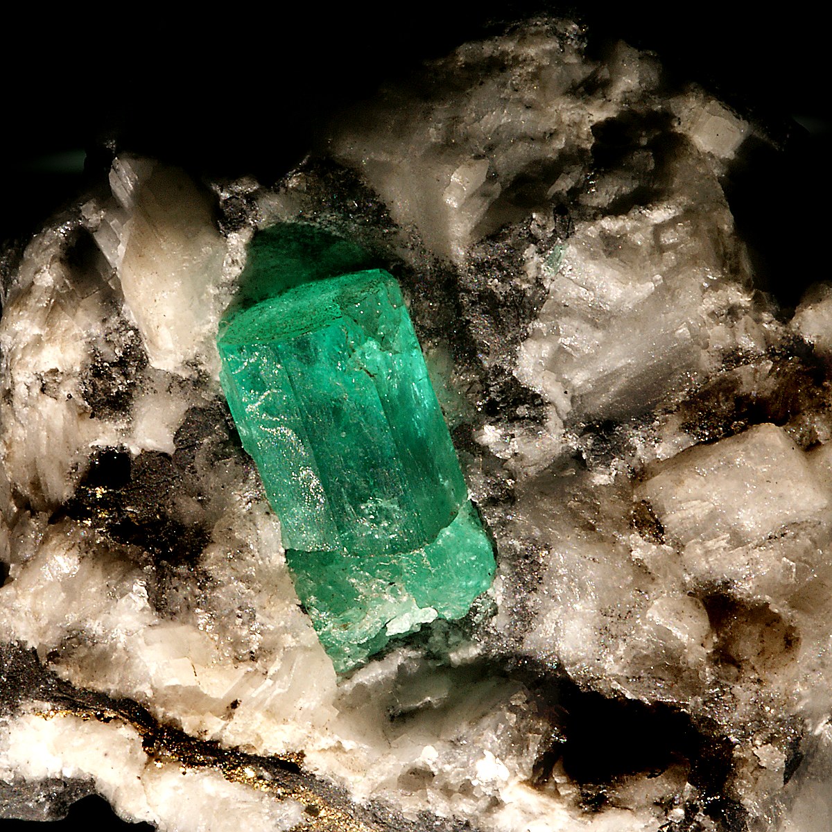 Emerald (<span class="cd-tip" data-gloss="beryl">Beryl</span>) crystal